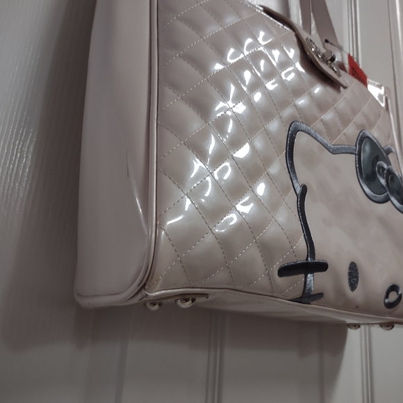 Hello Kitty Quilted Look Peal/white Color NWT - Picture 6 of 16